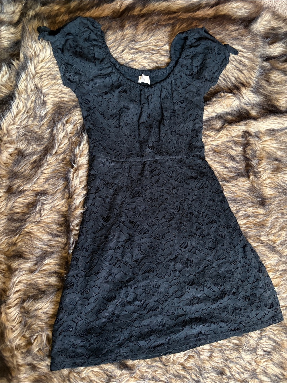 Hollister Black Lace Short-Sleeve Fit-and-Flare Dress Size Small